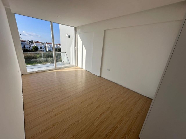 Wohnung zum Verkauf auf einem Grundstück mit Meerblick und Gemeinschaftspool