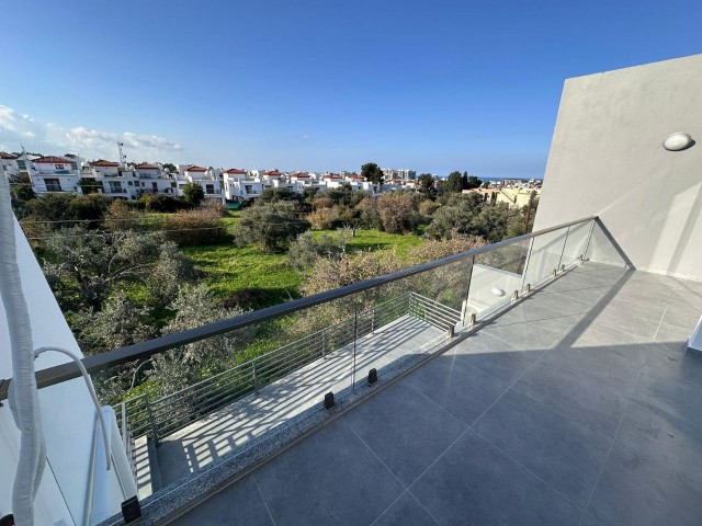 Flat for Sale in a Site with Sea View and Shared Pool