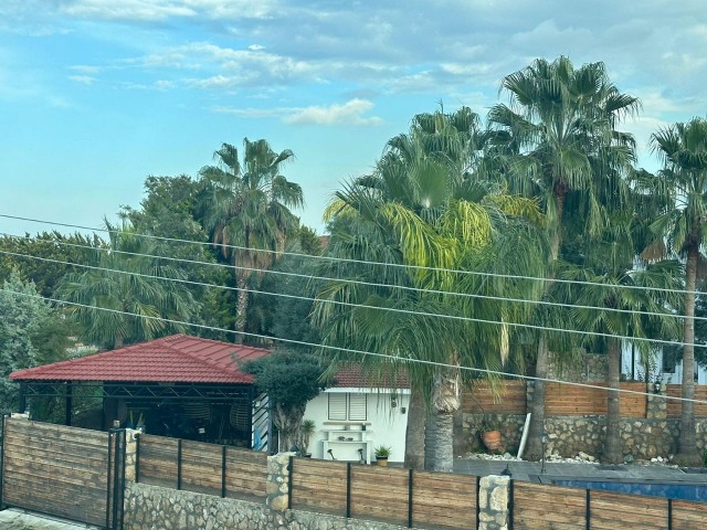 🔥Girne Ozanköy'de Satılık Yeni ve Modern Tasarımlı Özel Yüzme Havuzlu Villa!☀️