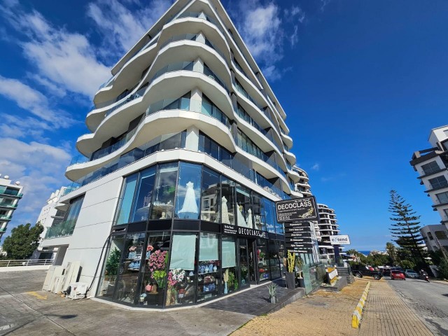 1+1 Apartment mit Berg- und Meerblick