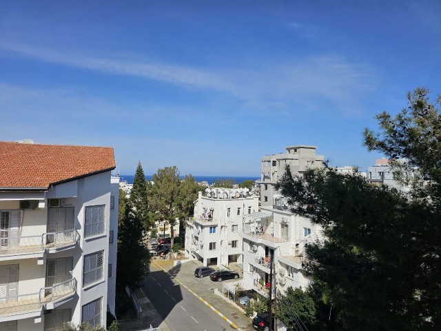 2+1 Wohnung mit Meer- und Bergblick