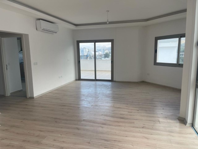 3+1 new flat for sale in Kyrenia center