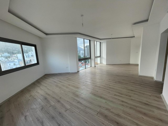 3+1 new flat for sale in Kyrenia center