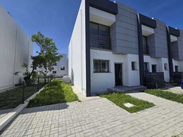 Neue Villa auf einem 2+1-Grundstück in Alsancak