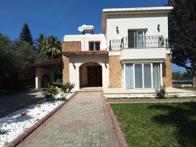 *SOLE AUTHORITY* - 3+1 Villa for sale in Kyrenia Karaoğlanoğlu region, with magnificent mountain views, garden and pool.