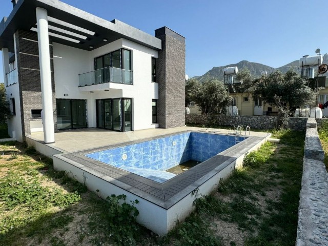 Villa For Sale in Kyrenia Center