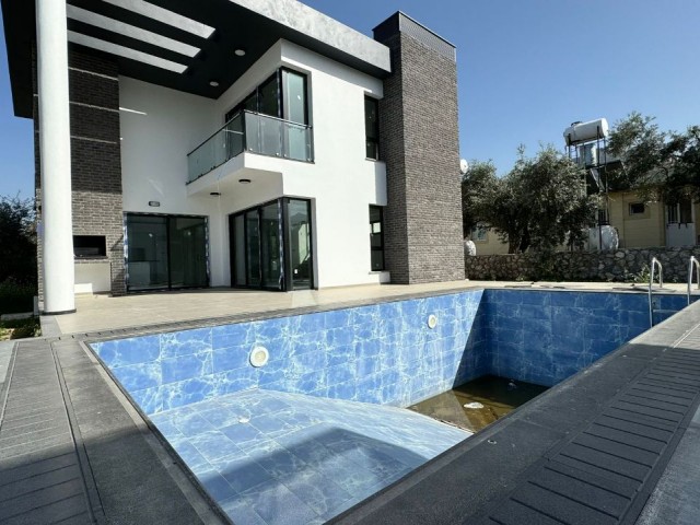 Villa For Sale in Kyrenia Center