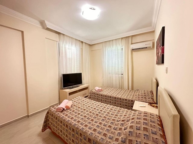 Kiralık 4 yatak odalı villa, Kuzey Kıbrıs, Lapta, özel havuzlu