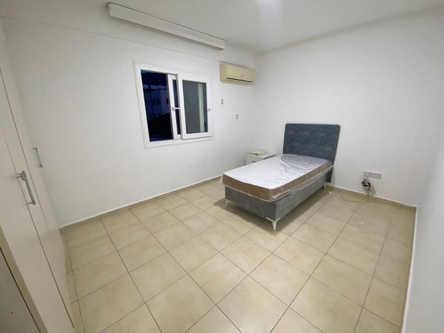 Geräumige 3+1-Wohnung im Zentrum von Kyrenia