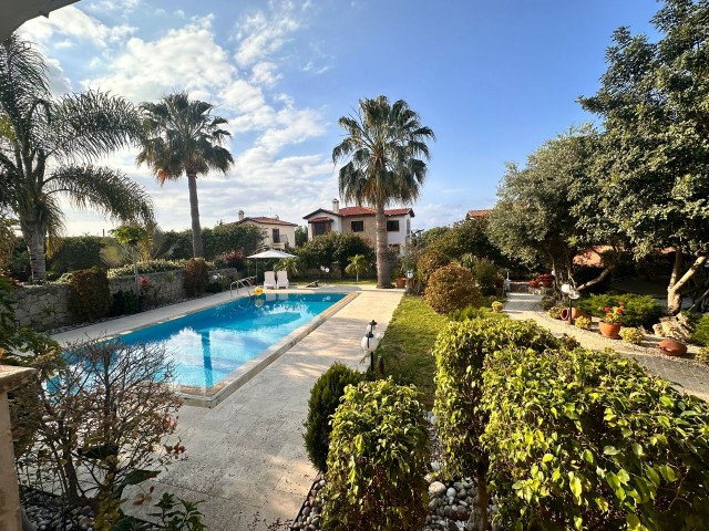Elegant 3-Bedroom Villa with Private Pool for Sale in Prestigious Çatalköy *TURKISH TITLE DEED* - *SOLE AGENT*