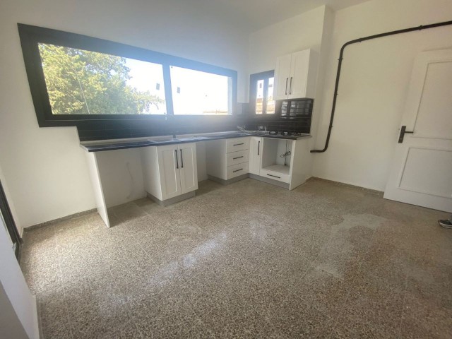 4+1 Flat for Sale in Girne Karaoğlanoğlu