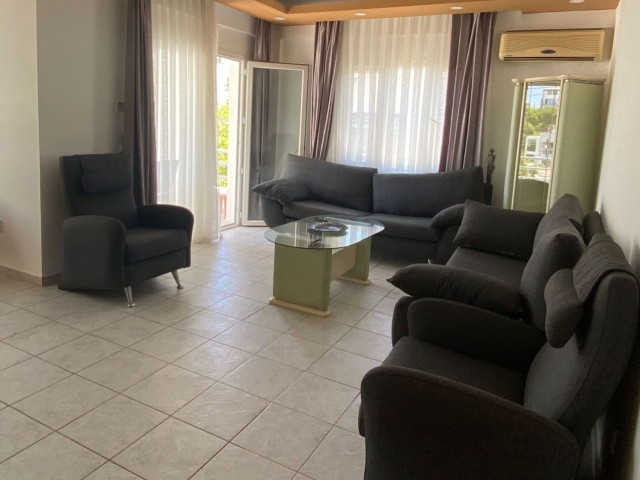 Nice apartment 2+1 for rent in Girne in city centre 