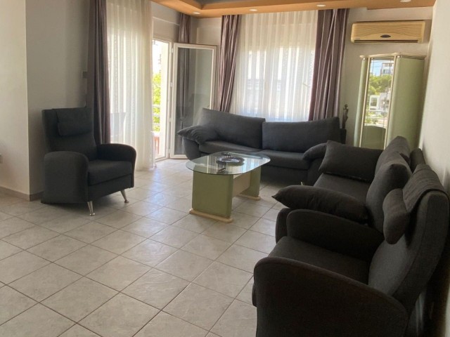 Girne şehir merkezinde kiralık 2+1 güzel daire