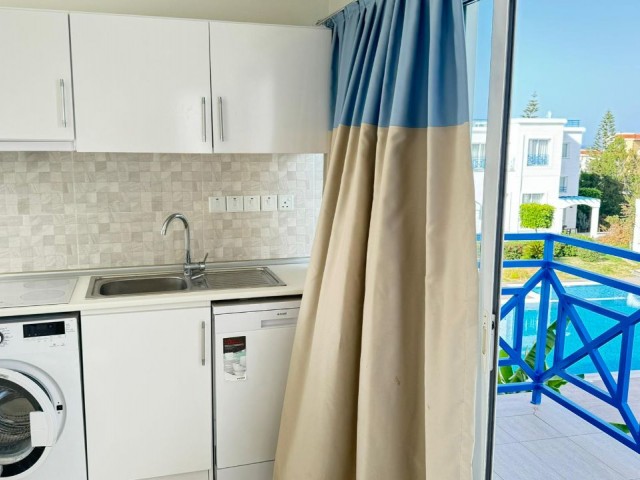 Park ve Deniz Kenarında Penthouse 2+1