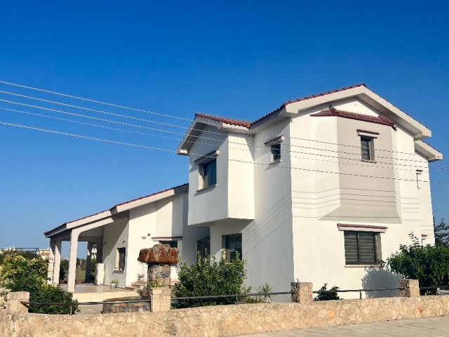 4+2 Fully Furnished Detached Villa