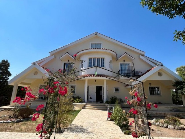 Yeniboğaziçi, 4+2 Müstakil Villa 