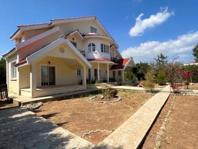 4+2 Villa Yeniboğaziçi