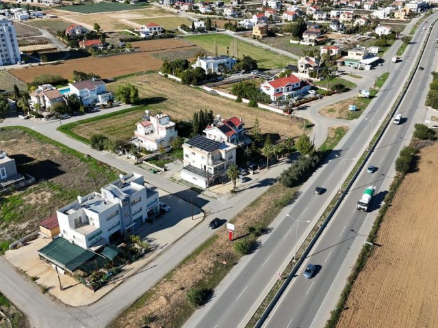 Yeni Boğaziçi, Anayola Sıfır Ticari Potansiyelli Komple Bina