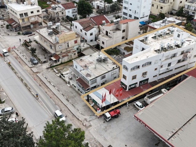 SALAMIS YOLU ÜZERİ KOMPLE BINA, OTEL, MOBILYA İŞLETMESI VE YANINDA EV TICARI POTANSIYELI YUKSEK