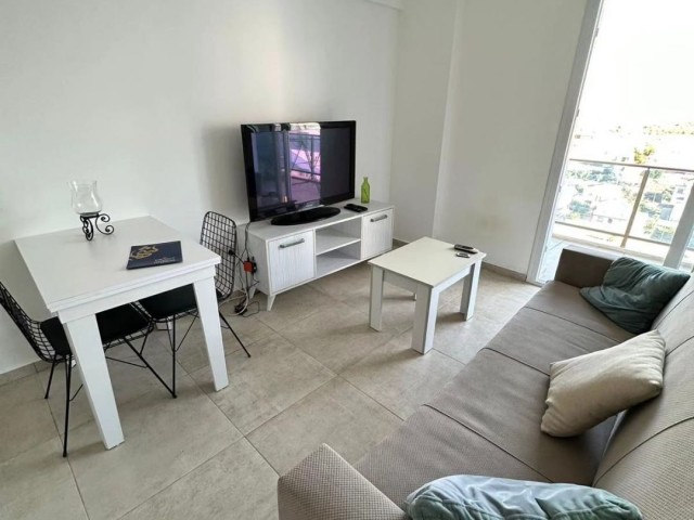 Komplett möbliertes Studio-Apartment im 12. Stock mit Meerblick