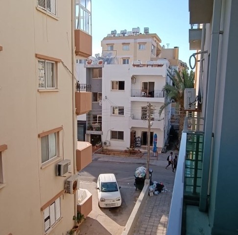 TRNC MÖBLIERTE, MIETERFERTIGE INVESTITIONSMÖGLICHKEIT 2+1 WOHNUNG IN FAMAGUSTA