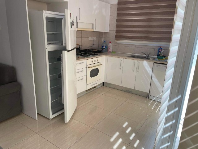 2+1 FULLY FURNISHED FLAT FOR RENT IN A LARGE SPACIOUS RESIDENCE WITH ELEVATOR WITH A GREAT LOCATION NEAR KOTON IN GIRNE CENTER..