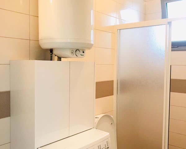 OPPORTUNITY!…1+1 FULLY FURNISHED FLAT FOR RENT IN RESIDENCE BUILDING WITH ELEVATOR AND CLOSED PARKING AREA IN KYRENIA CENTRAL NUSMAR MARKET AREA