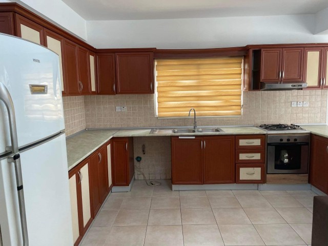 ✨ AMAZING OPPORTUNITY... FULLY FURNISHED FLAT FOR RENT IN KYRENIA CENTRAL ASLANLI VILLA AREA WITH ELEVATOR AND LARGE BALCONY..