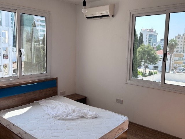 Lefkoşa Göbeğinde Satlık Full Eşyalı 2+1 Daire Yüksek Kira Getirisi