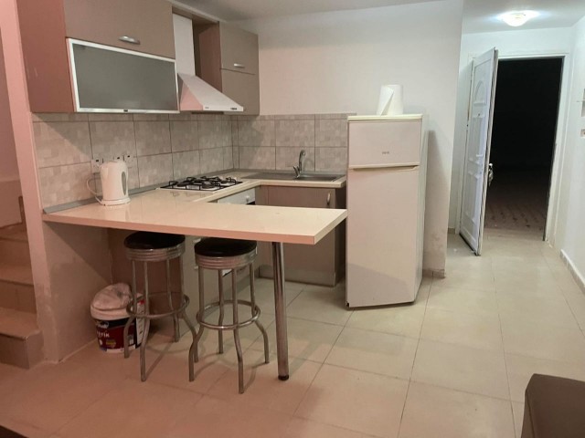 OPPORTUNITY** 1+1 FULLY FURNISHED FLAT FOR RENT AS A DETACHED HOUSE WITH LARGE GARDEN - SEPARATE KITCHEN 80M2 CLOSED AREA IN GIRNE KARAOĞLANOĞLU AREA