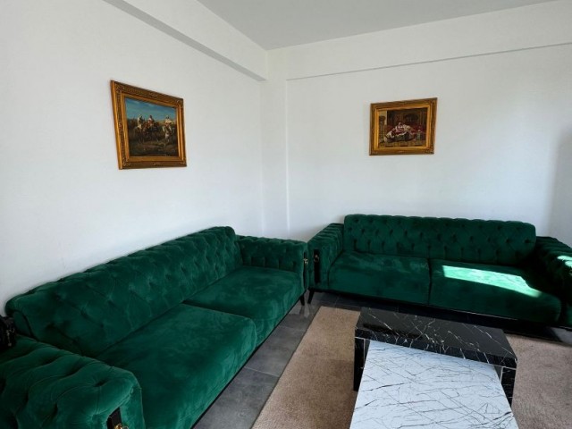 Luxuriöse Maisonette-Villa hinter dem Dima-Markt in Kyrenia Alsancak. 2 Zimmer mit eigenem Bad