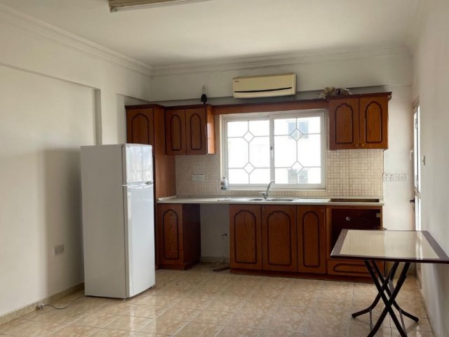 UNFURNISHED FLAT FOR RENT IN KÜÇÜK KAYMAKLI AREA IS SUITABLE FOR FAMILY