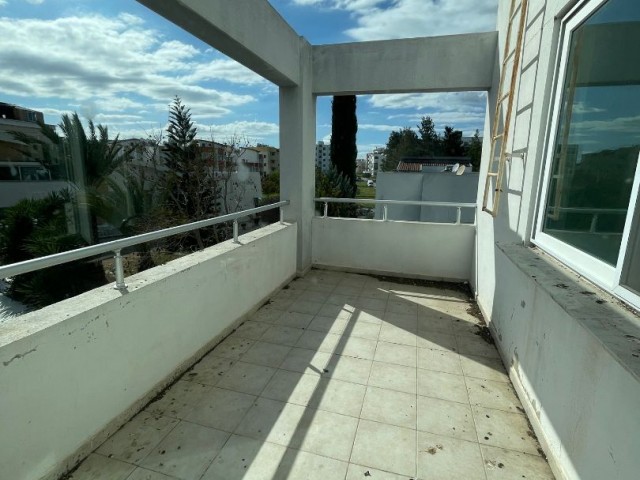 Opportunity Triplex Villa in Küçük Kaymaklı 158.000 stg Turkish Title