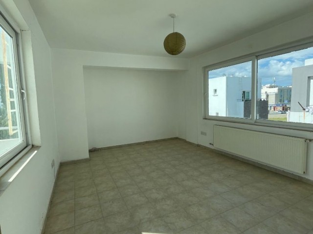 Opportunity Triplex Villa in Küçük Kaymaklı 158.000 stg Turkish Title