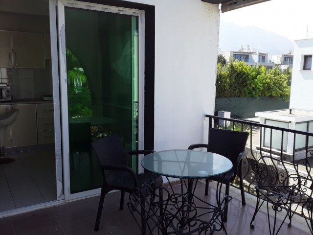 Flat To Rent in Karaoğlanoğlu, Kyrenia