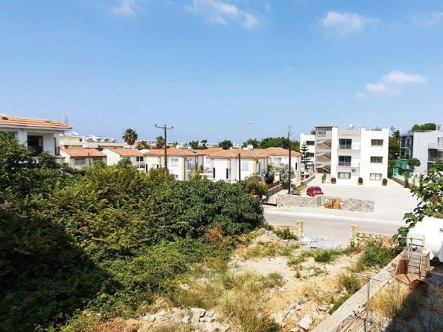 3+1 Apartments for Sale on a Site with a Pool in Kyrenia Laptada ** 