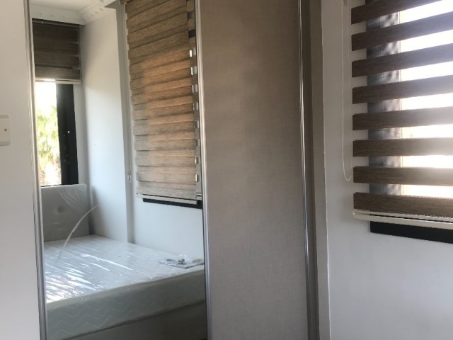 Girne Merkezde 1+1  Eşyalı Satılık Daire 