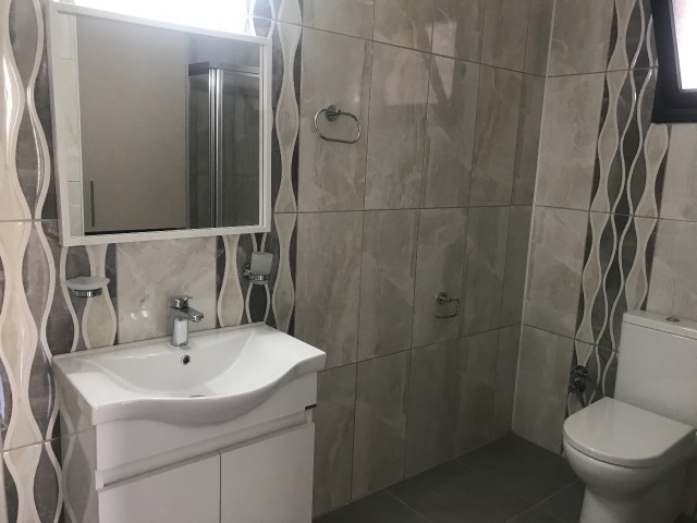 Girne Merkezde 1+1  Eşyalı Satılık Daire 