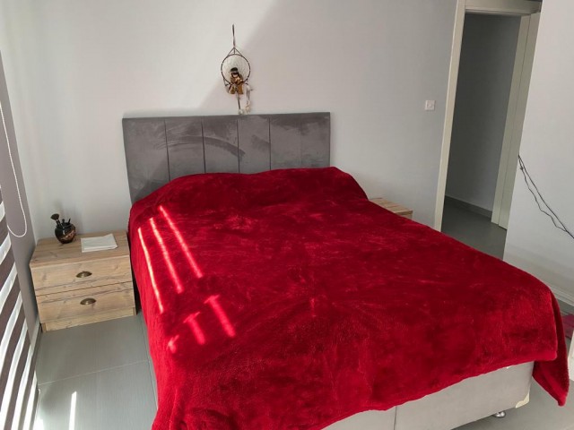 GİRNE MERKEZDE  2+1  TÜRK KOÇANLI SATILIK PENTHOUSE