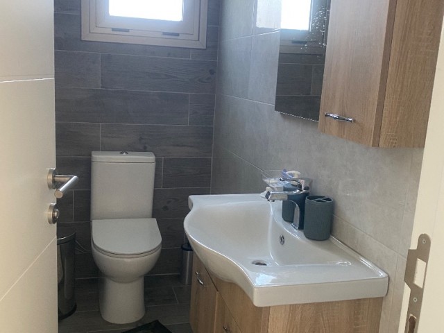 Girne Alsancak  Havuzlu Sitede 2+1  Satılık Daire