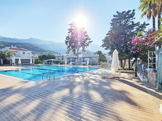 3+1 Квартира для продажи на площадке с бассейном в Кирении ** 