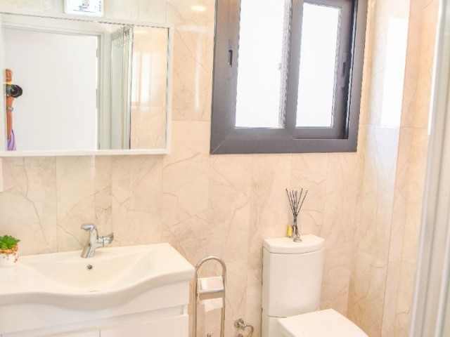 Girne Edremit Satılık 4+1 Havuzlu İkiz Villa