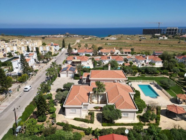 Girne Çatalköy ultra lüks villa 