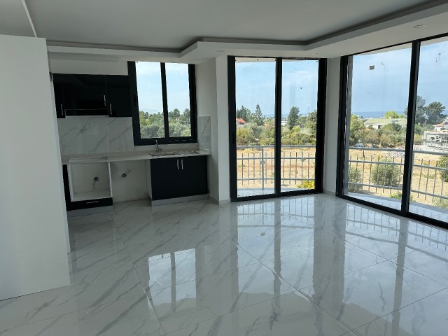 2+1 ready-to-move-in flat in Kyrenia Lapta