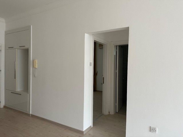 2+1 Wohnung zum Verkauf im Kyrenia Center