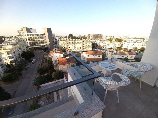 Girne Merkezde 3+1 Satılık Penthouse