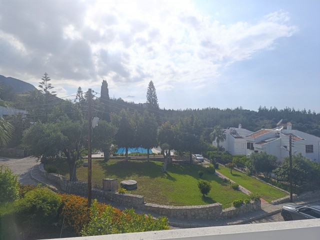 Kyrenia Bellapais 3+1 Villa zu vermieten / Gemeinschaftspool