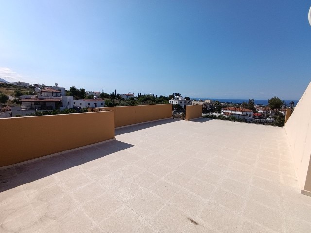 Girne Ozanköy 4+1 Kiralık Havuzlu Geniş Villa