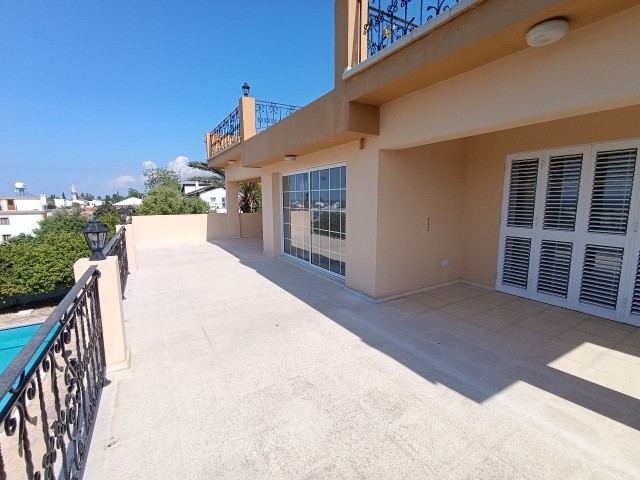 Kyrenia Ozanköy 4+1 Large Villa with Pool for Rent