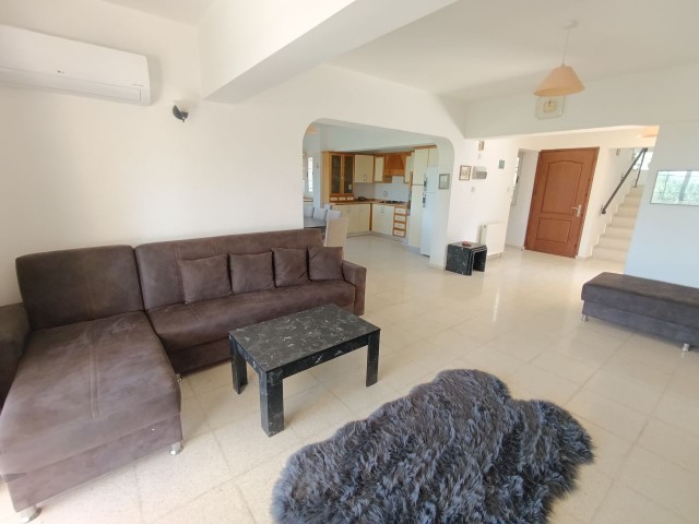 Kyrenia Ozanköy 4+1 Large Villa with Pool for Rent